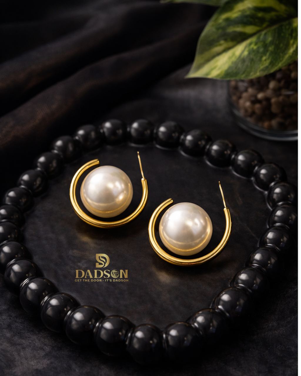 Minimal Pearl Drop Earrings